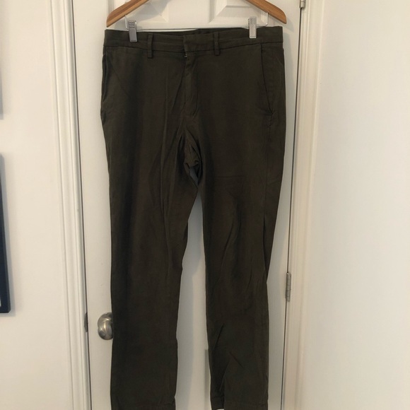Banana Republic Slim Fit Olive Pants - Picture 3 of 4